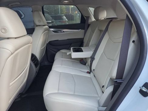 Used 2020 Cadillac XT5 Premium Luxury FWD image 12