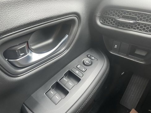 New 2026 Honda HR-V LX image 15