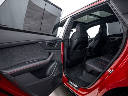 New 2026 Audi RS Q8 performance image 19