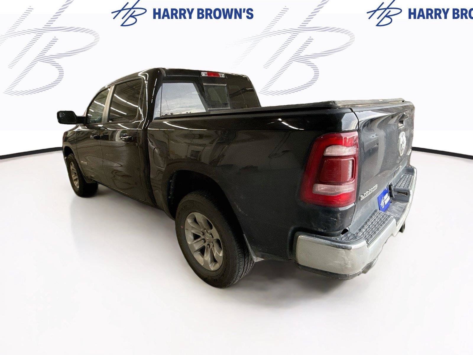 Used 2023 RAM 1500 Laramie AWD/4WD image 2