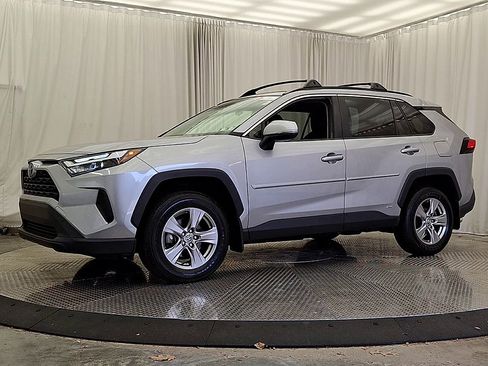 Used 2023 Toyota RAV4 XLE w/ Convenience Package AWD/4WD image 3