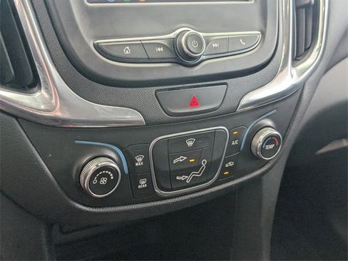 Used 2021 Chevrolet Equinox LT image 20