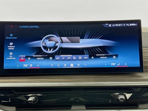 Used 2025 BMW X7 M60i image 16