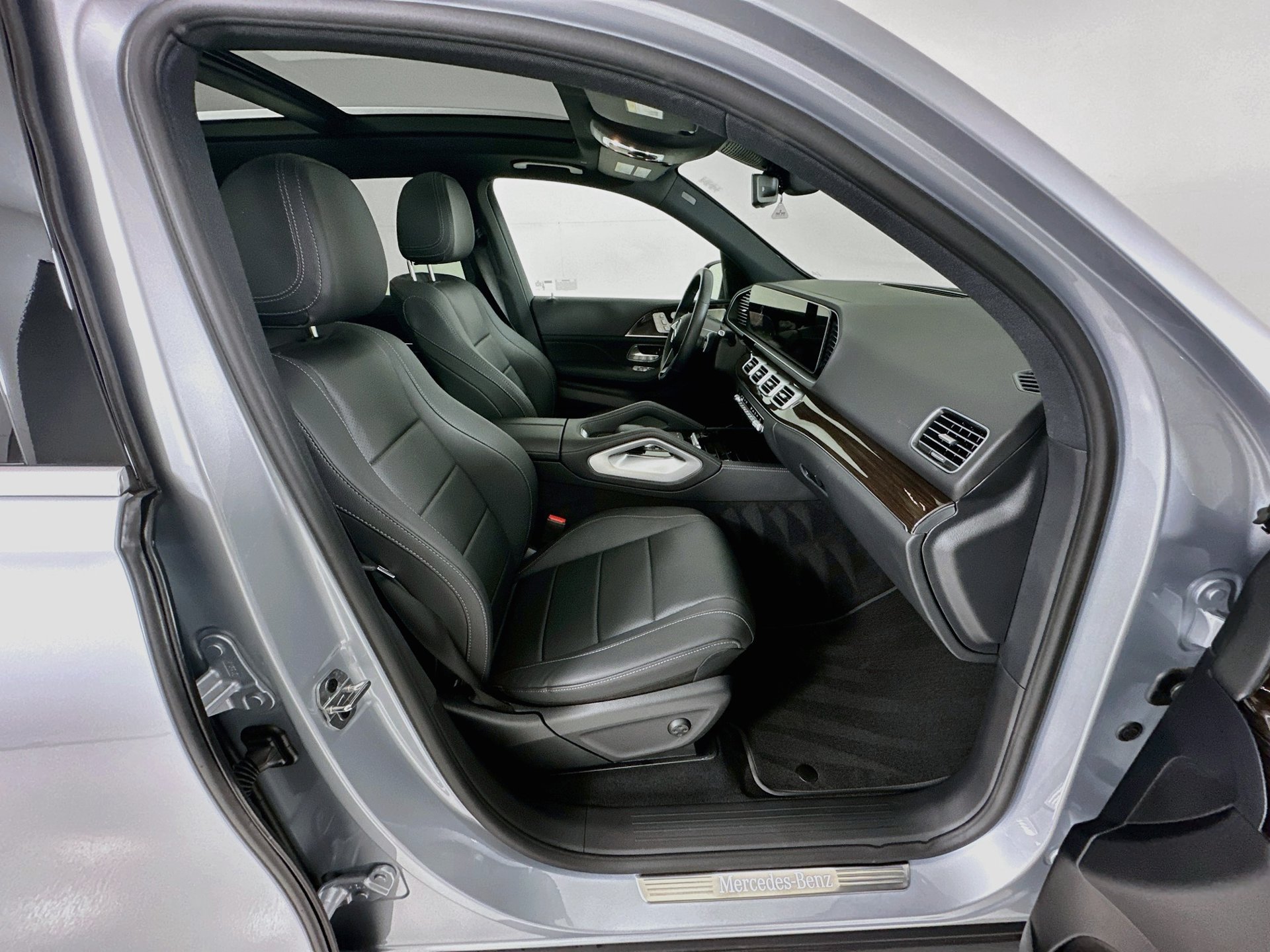 Used 2026 Mercedes-Benz GLE 350 4MATIC image 32