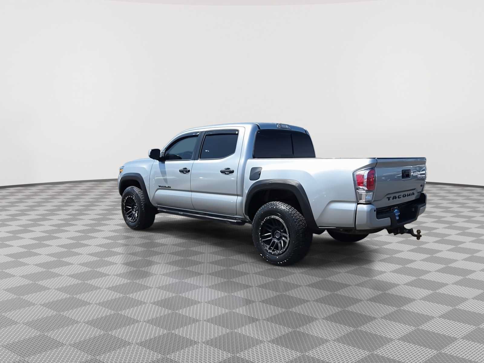 Used 2023 Toyota Tacoma TRD Off-Road w/ Advanced Technology Package AWD/4WD image 6