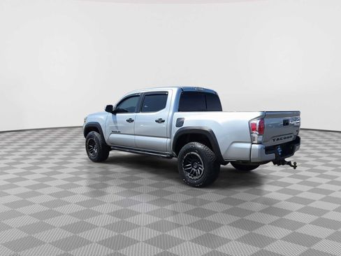 Used 2023 Toyota Tacoma TRD Off-Road w/ Advanced Technology Package AWD/4WD image 6