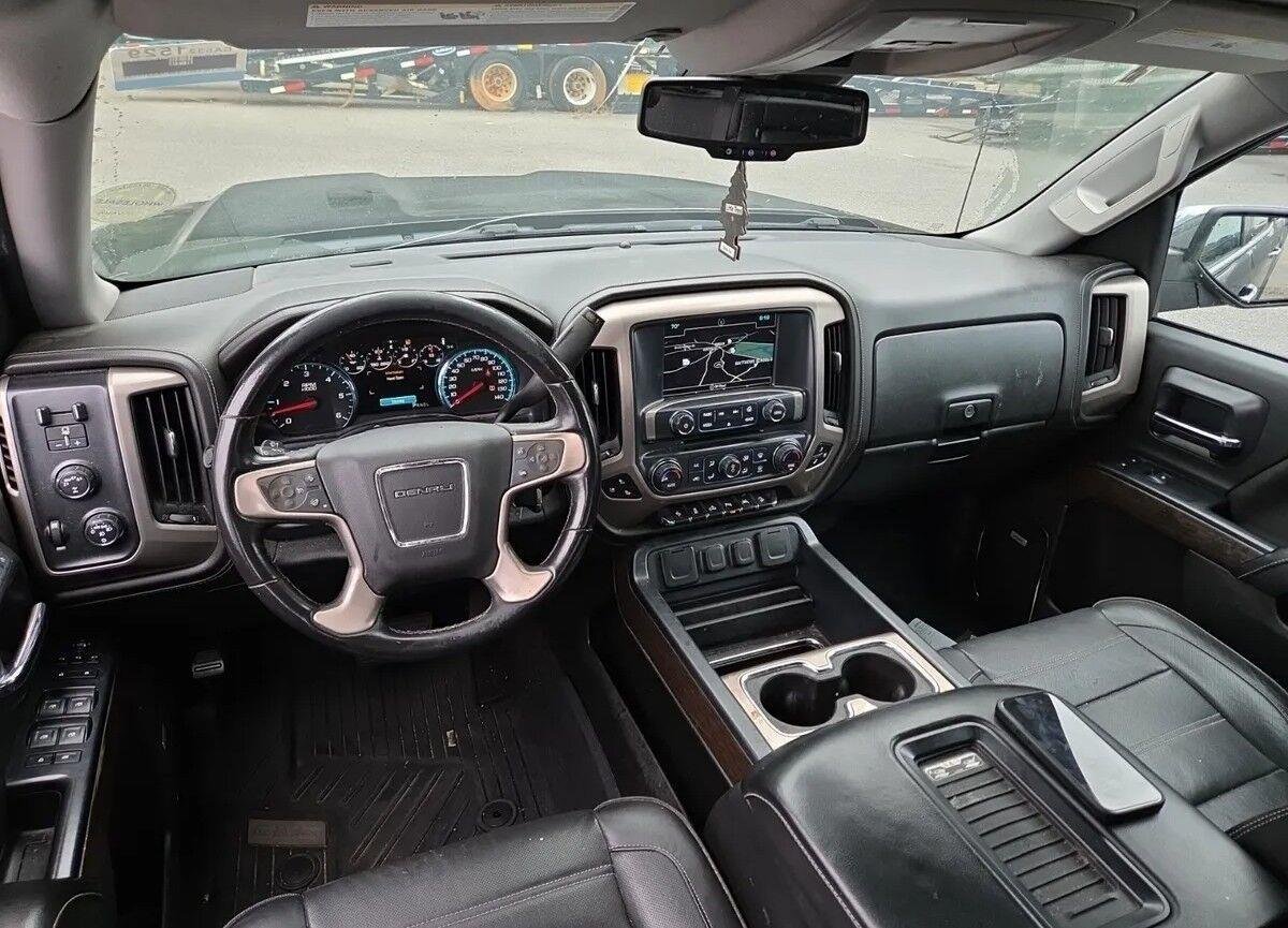 Used 2017 GMC Sierra 1500 Denali AWD/4WD image 6