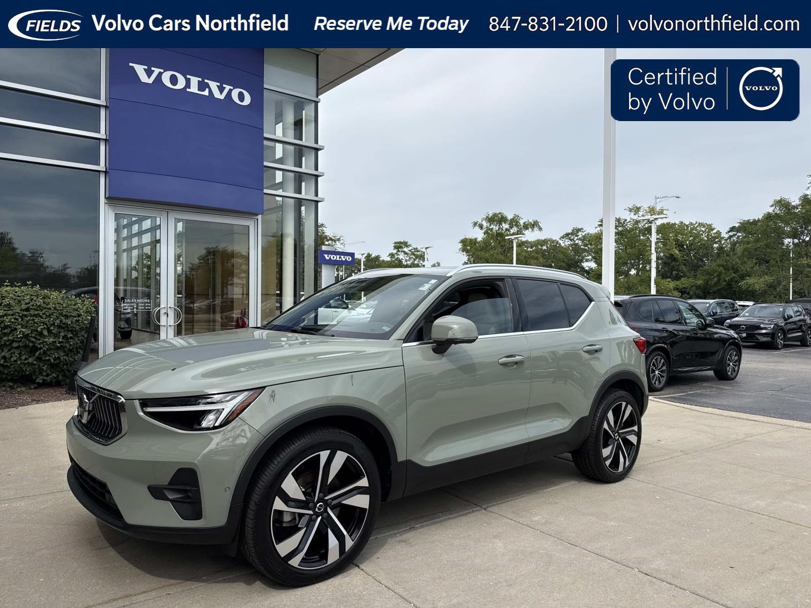 Certified 2024 Volvo XC40 B5 Plus w/ Climate Package AWD/4WD image 1