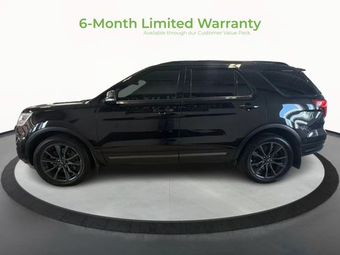 Used 2018 Ford Explorer XLT w/ Equipment Group 202A AWD/4WD image 4