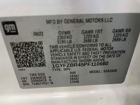 Used 2023 Cadillac XT4 Luxury w/ Cold Weather Package AWD/4WD image 27