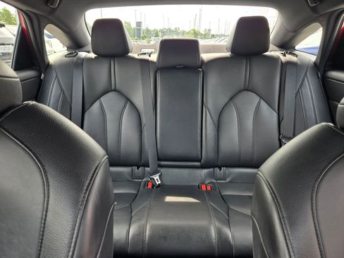 Used 2021 Toyota Avalon XLE FWD image 13