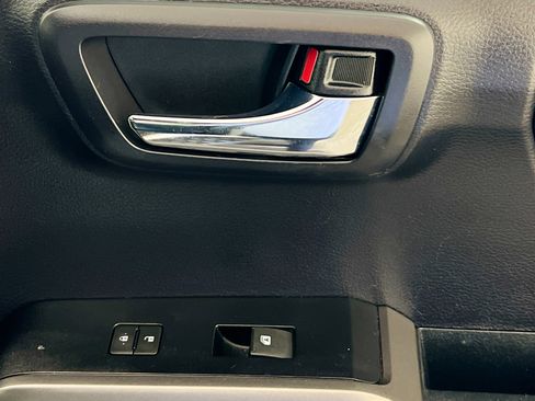 Used 2021 Toyota Tacoma TRD Off-Road w/ TRD Premium Off Road Package image 31