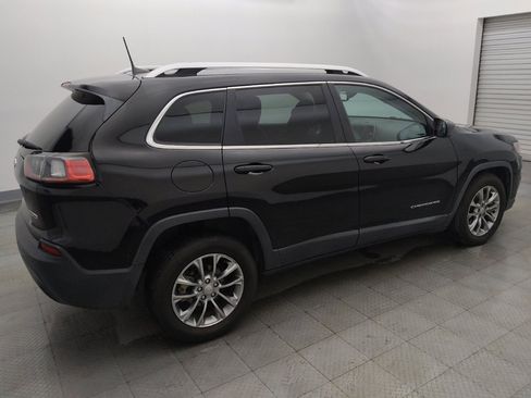 Used 2019 Jeep Cherokee Latitude Plus w/ Comfort/Convenience Group FWD image 10