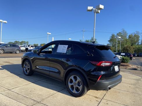 Used 2025 Ford Escape ST-Line FWD image 4