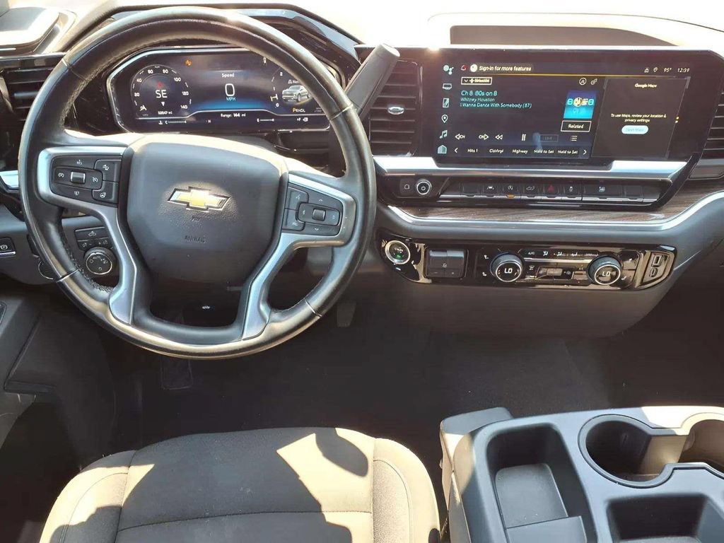 Used 2025 Chevrolet Silverado 1500 LT RWD image 9