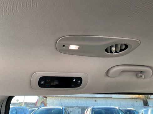 Used 2024 Chrysler Voyager LX image 25