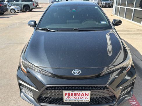 Used 2020 Toyota Corolla SE FWD image 3
