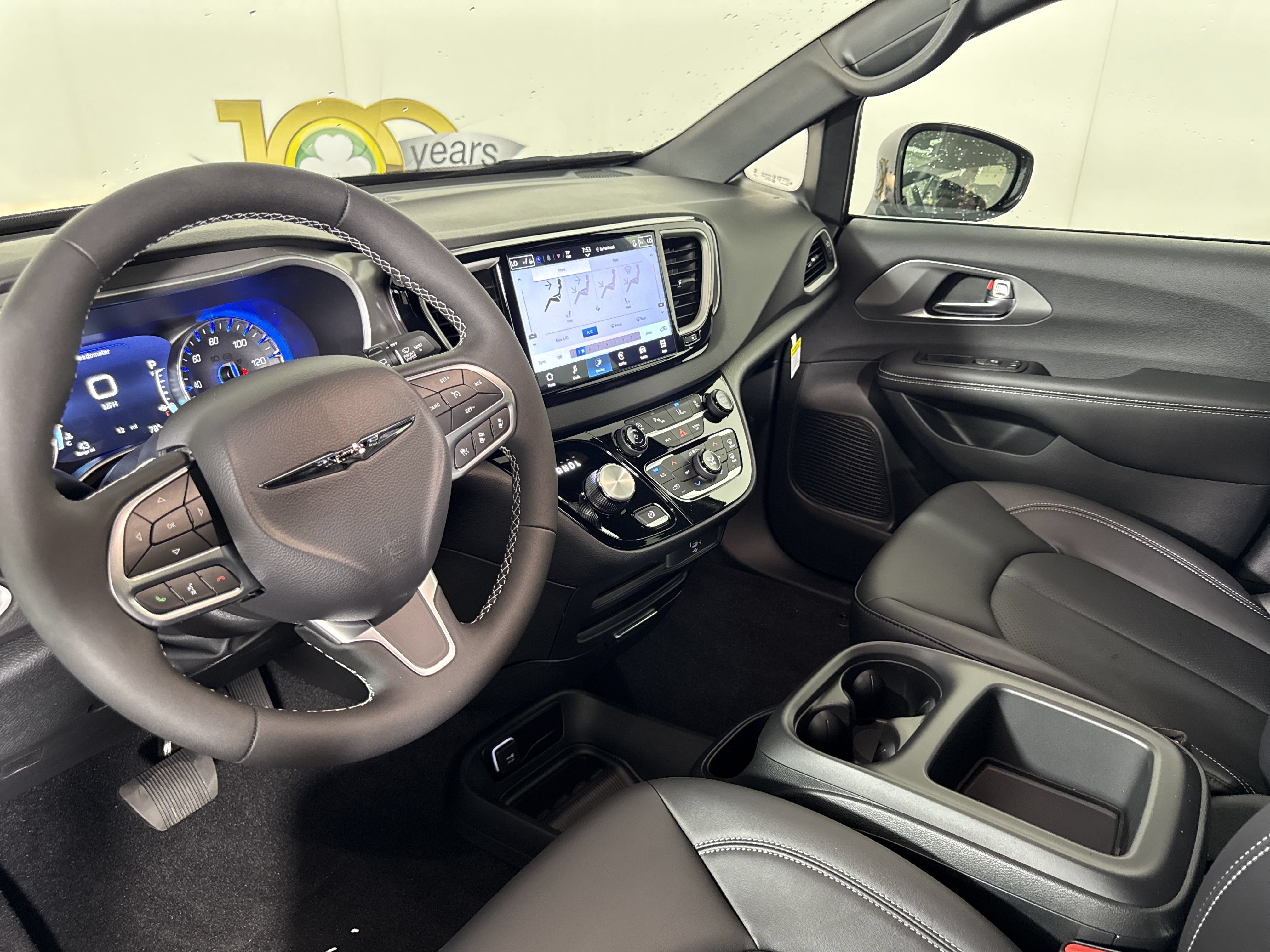 New 2026 Chrysler Voyager LX FWD image 27