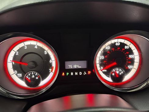 Used 2019 Dodge Grand Caravan SE w/ UConnect Hands-Free Group FWD image 18