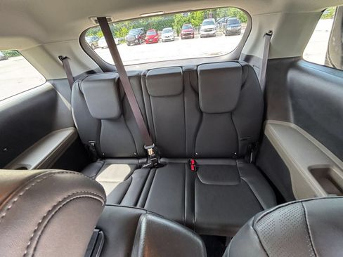 Used 2026 Kia Carnival FWD image 28