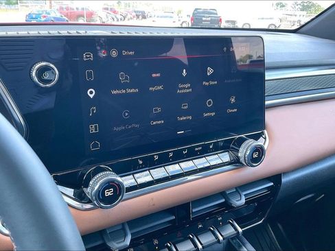 Used 2026 GMC Canyon AT4 image 24