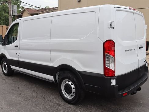Used 2025 Ford Transit 150 Low Roof RWD image 5