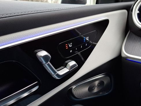 Used 2026 Mercedes-Benz GLC 300 GLC 300 image 19