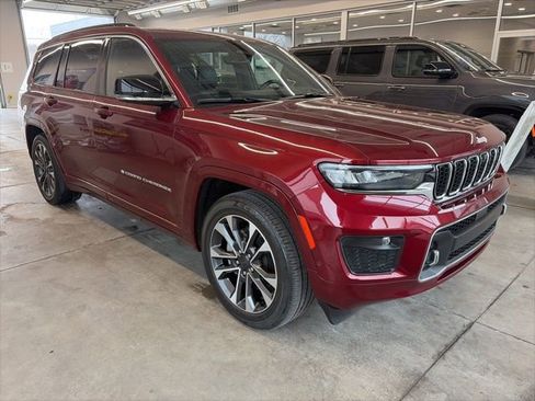 Certified 2024 Jeep Grand Cherokee L Overland w/ Advanced Protech Group III AWD/4WD image 3