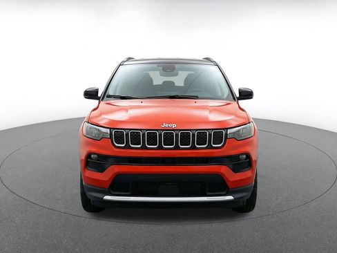 Used 2025 Jeep Compass Limited AWD/4WD image 2