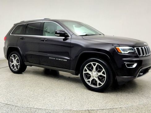 Used 2018 Jeep Grand Cherokee Limited RWD image 3