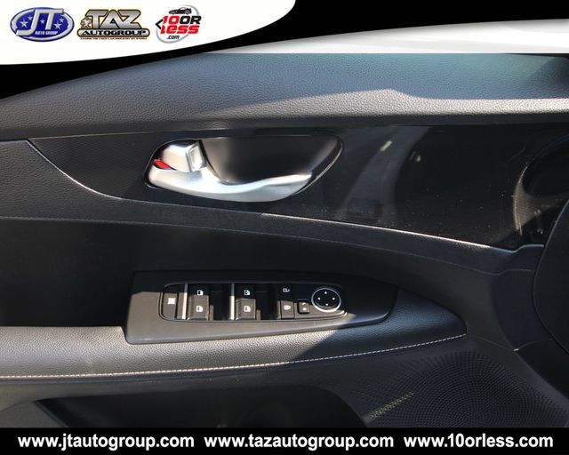 Used 2023 Kia Forte GT-Line w/ GT-Line Premium Package FWD image 12