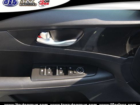 Used 2023 Kia Forte GT-Line w/ GT-Line Premium Package FWD image 12