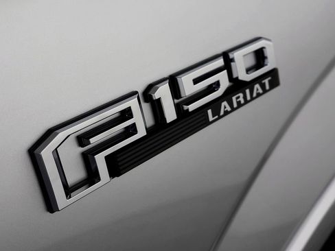 Used 2015 Ford F150 Lariat w/ Equipment Group 502A Luxury image 46