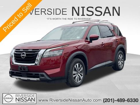 Certified 2023 Nissan Pathfinder SL AWD/4WD image 1
