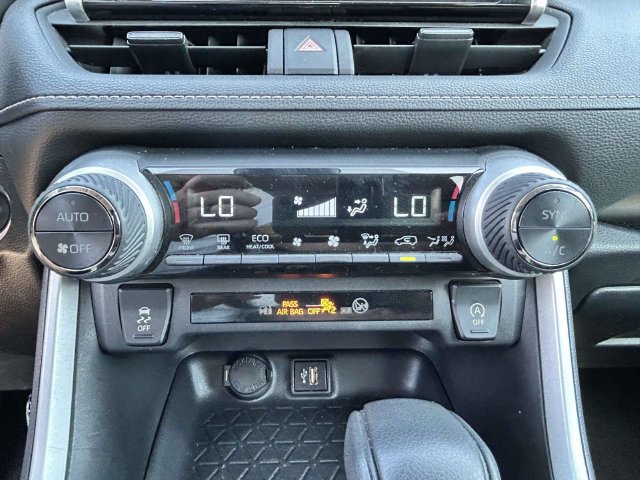 Used 2024 Toyota RAV4 XLE FWD image 11