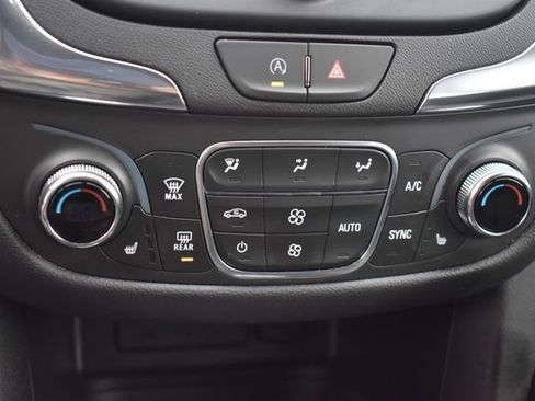 Certified 2024 Chevrolet Equinox LT w/ LPO, Floor Liner Package image 29