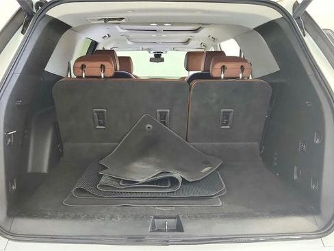 Used 2021 Chevrolet Traverse High Country AWD/4WD image 19