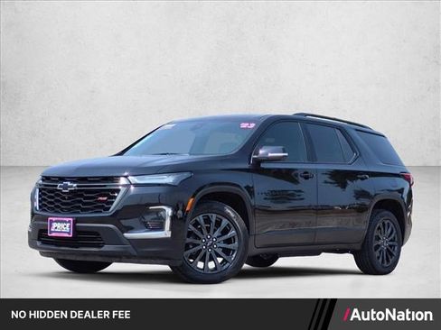 Used 2023 Chevrolet Traverse RS w/ LPO, Floor Liner Package FWD image 1
