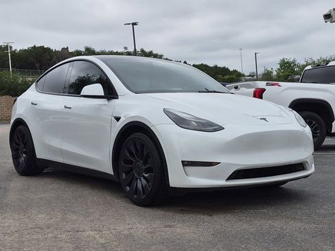Used 2023 Tesla Model Y Performance AWD/4WD image 3