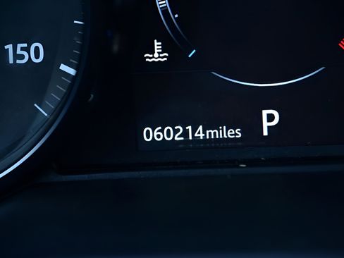 Used 2019 Land Rover Range Rover Evoque SE AWD/4WD image 31