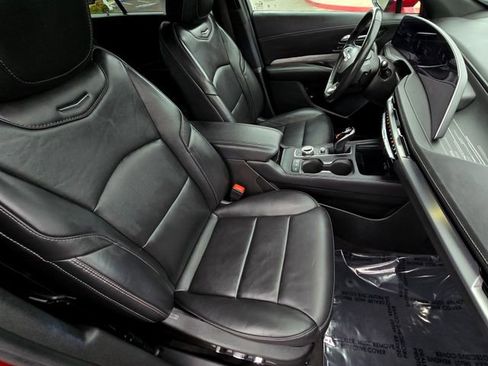 Used 2024 Cadillac XT4 Premium Luxury image 25