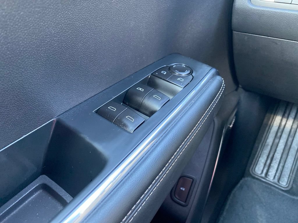 Used 2025 GMC Acadia Elevation FWD image 36