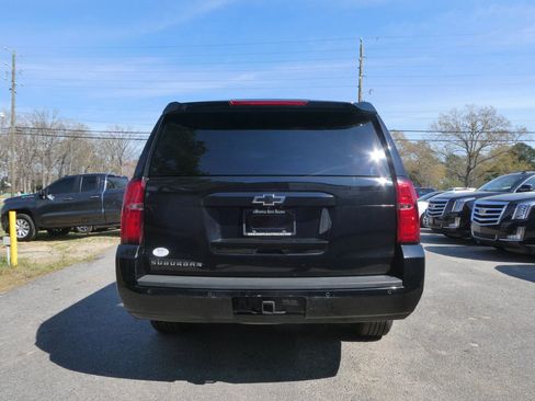 Used 2019 Chevrolet Suburban LT w/ LT Midnight Edition image 6