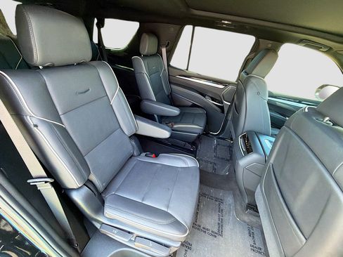 Certified 2025 Cadillac Escalade Sport AWD/4WD image 29