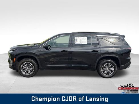 Used 2024 Chevrolet Traverse LT AWD/4WD image 4