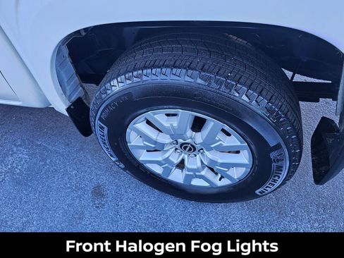 Used 2023 Nissan Frontier SV w/ SV Convenience Package image 11