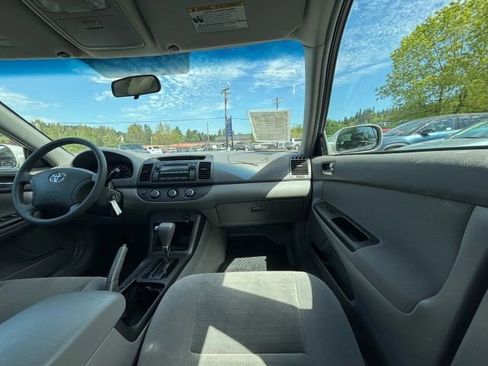 Used 2005 Toyota Camry LE image 17