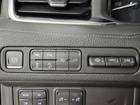 Used 2021 GMC Yukon Denali AWD/4WD image 40