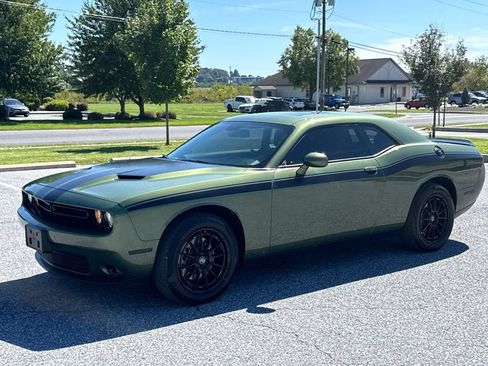 Used 2023 Dodge Challenger SXT AWD/4WD image 3