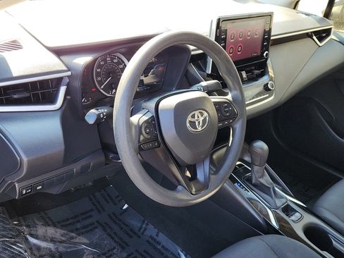 Used 2020 Toyota Corolla LE image 11